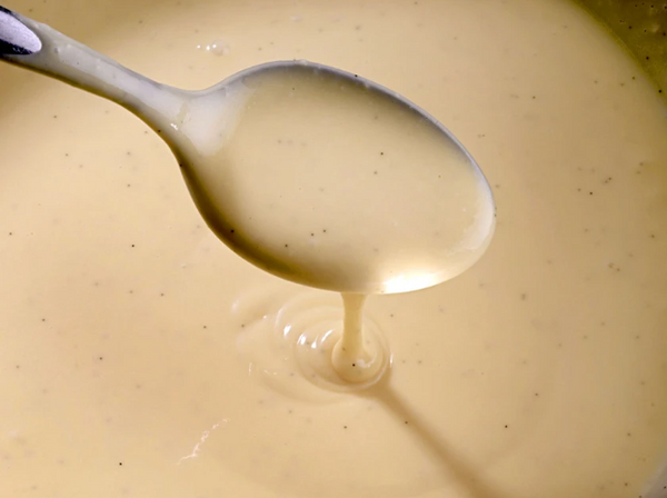 Creme anglaise com fava de baunilha