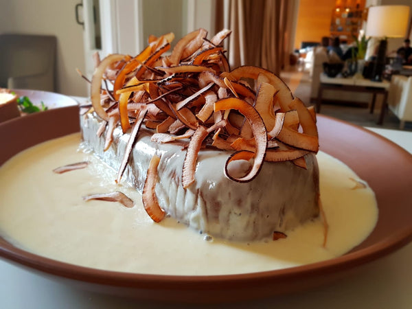 Terrine de banana com creme anglaise e coco crocante