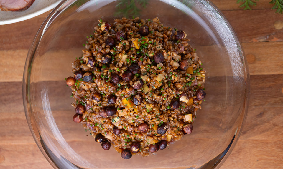 Salada de trigo iraniano com castanhas portuguesas