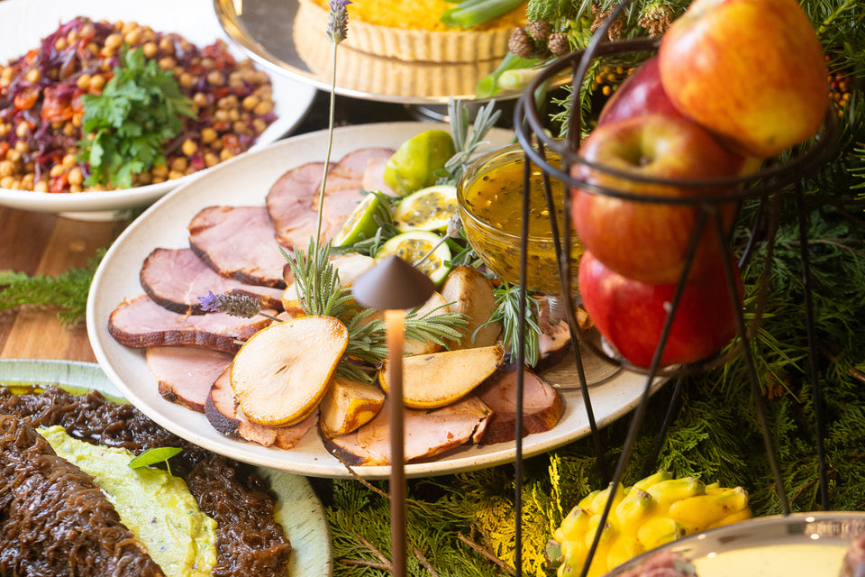 Tender com compota de maracujá e cambuci