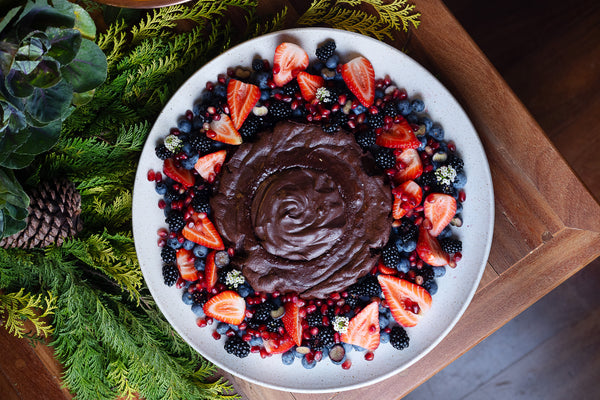 Brownie com fonduta de chocolate com frutas vermelhas