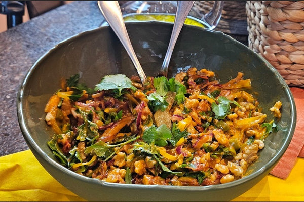 Antepasto de pimentão com cebola, nozes e melado de romã