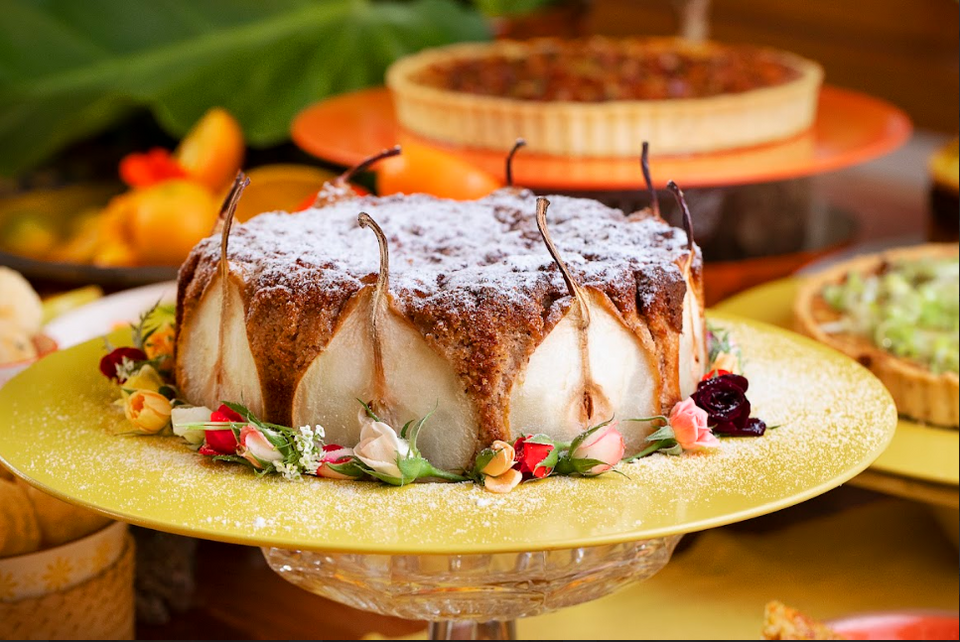 Bolo de peras com nozes