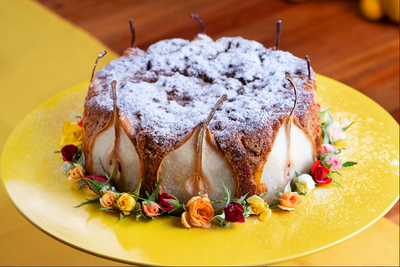Bolo de peras com nozes