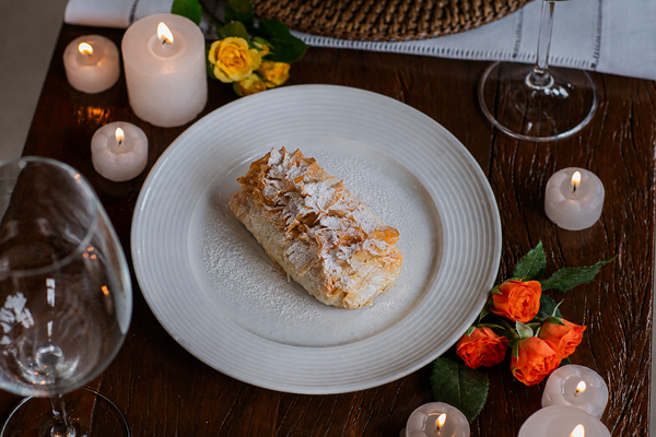 Mini strudel de maçã com creme anglaise para casal