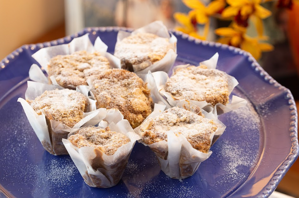 Mini muffin de banana com canela