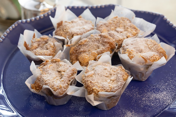 Mini muffin de banana com canela