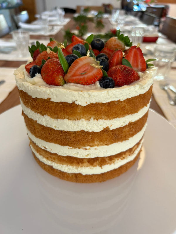 Naked Cake de frutas vermelhas