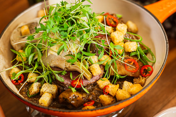 Filé com molho de alcachofras