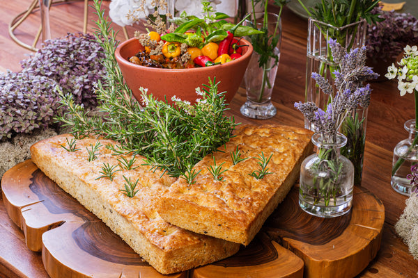 Caponata de berinjela com Focaccia de alecrim