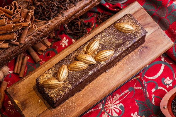 Bisão com calda de chocolate