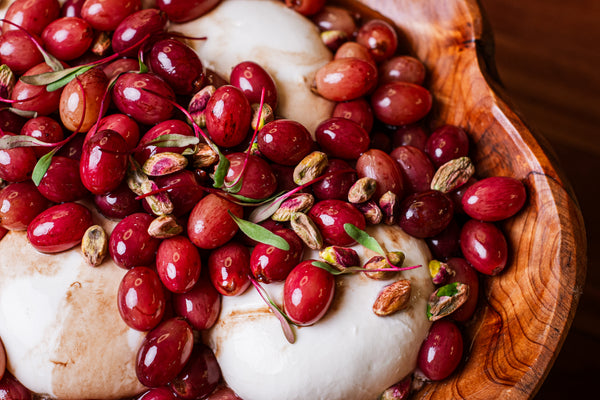 Burratas com uvas no balsamico e pistache