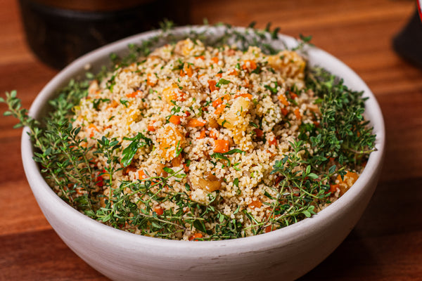 Cuscuz marroquino com zucchini e amêndoas