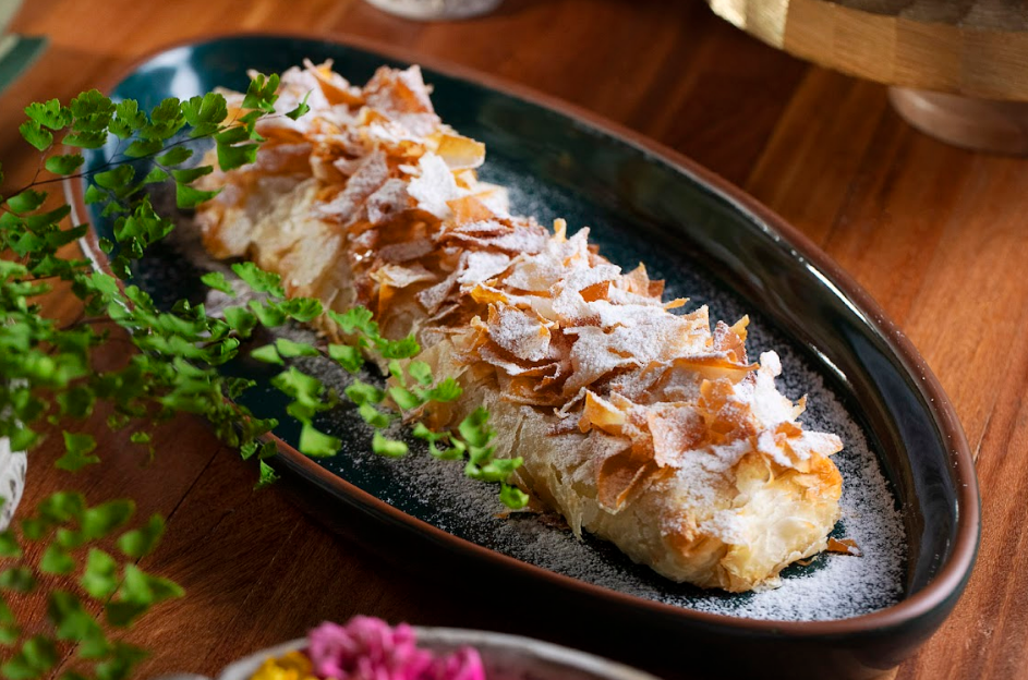 Strudel de peras com creme anglaise