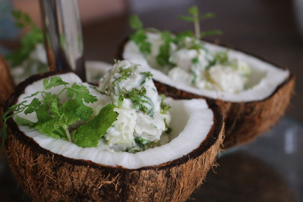 Salada de raízes com maionese de coco
