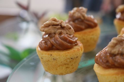 Cupcake de fubá com doce de leite